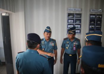DAMPINGI KASAL , PANGKOARMADA II TINJAU SATUAN DAN KRI DI KOARMADA II