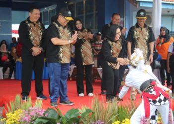 PANGKOARMADA II HADIRI PERINGATAN PUNCAK HUT KE 72 YAYASAN HANG TUAH