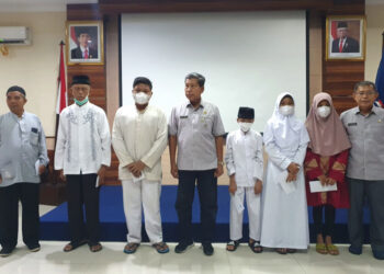 PPAL Melalui LADZIS Berikan Santunan Yatim dan Penyerahan Zakat