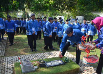 Jelang Peringatan HUT PPAL Ke-39, Ketum PPAL Laksamana TNI (Purn) Yudo Margono, S.E., M.M. Ziarah Ke Taman Makam Bahagia TNI AL, Jonggol.