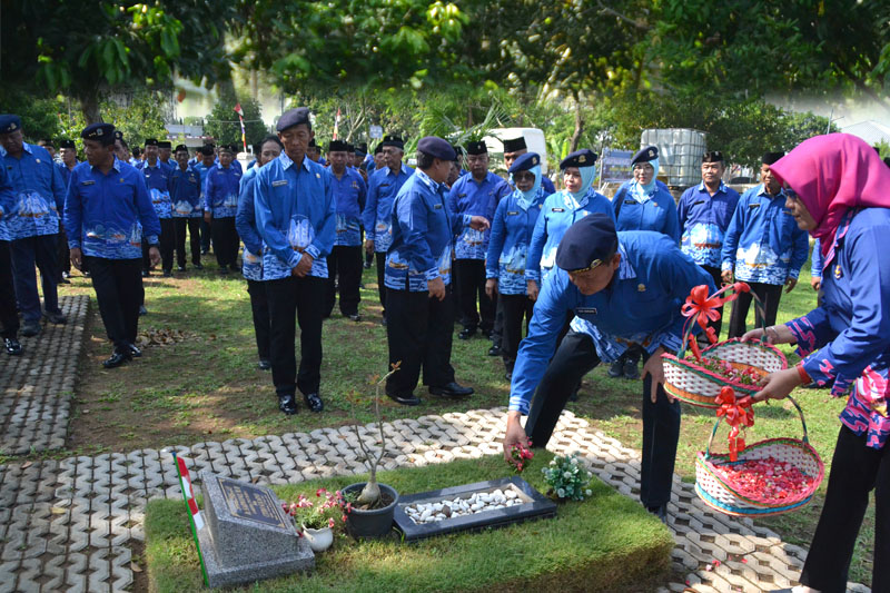 Jelang Peringatan HUT PPAL Ke-39, Ketum PPAL Laksamana TNI (Purn) Yudo Margono, S.E., M.M. Ziarah Ke Taman Makam Bahagia TNI AL, Jonggol.